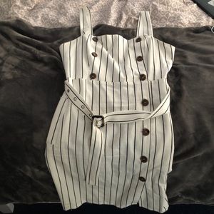 Cute Dress w/ Belt and Buttons